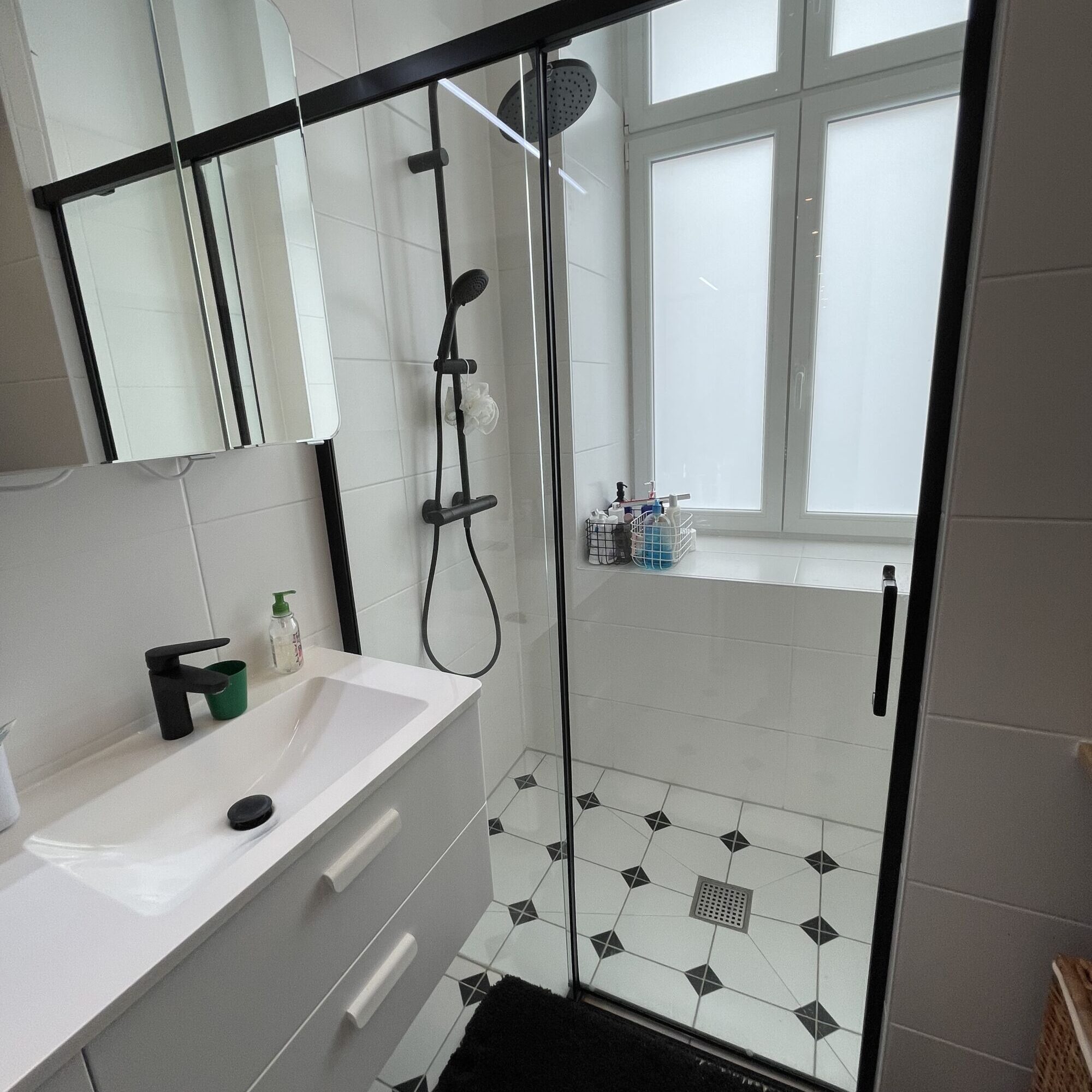 Salle de bain cl&eacute; en main : comment se d&eacute;roule un projet du premier rendez-vous &agrave; la pose finale ? Lingolsheim