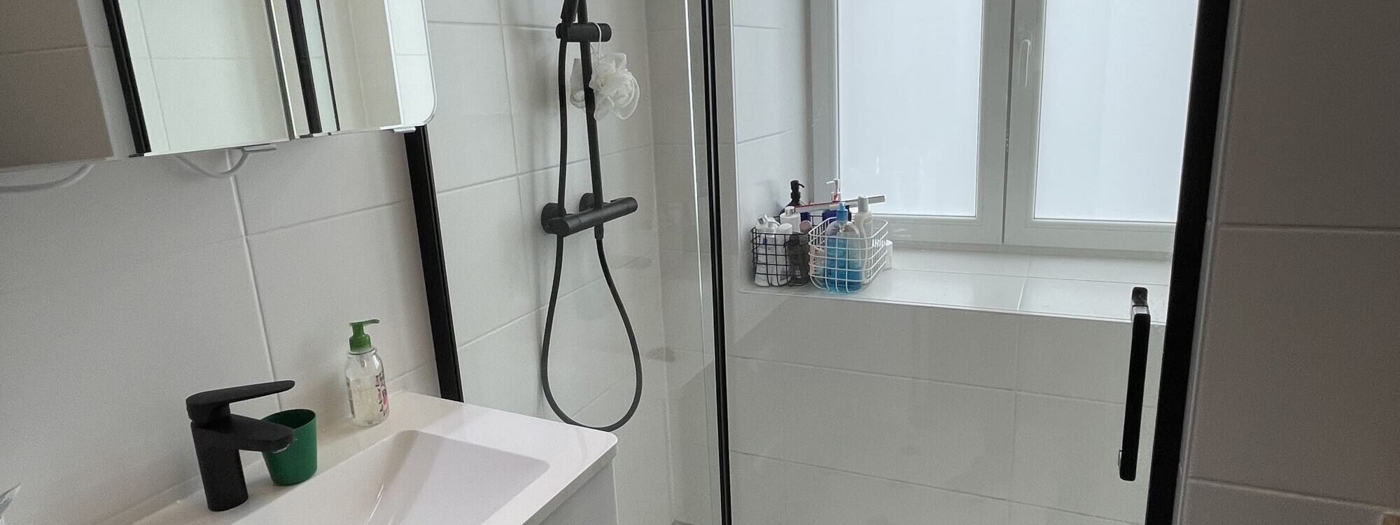 RENOVATIONSTRASBOURG1_3 2000X750 | L'espace Création Salle de bain clé en main : comment se déroule un projet du premier rendez-vous à la pose finale ? Lingolsheim